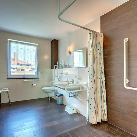 Haus Werder 1 Mit Kamin Séjour chez l'habitant Zinnowitz