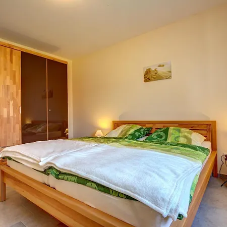Апартаменты Haus Werder 1 Mit Kamin Цинновиц